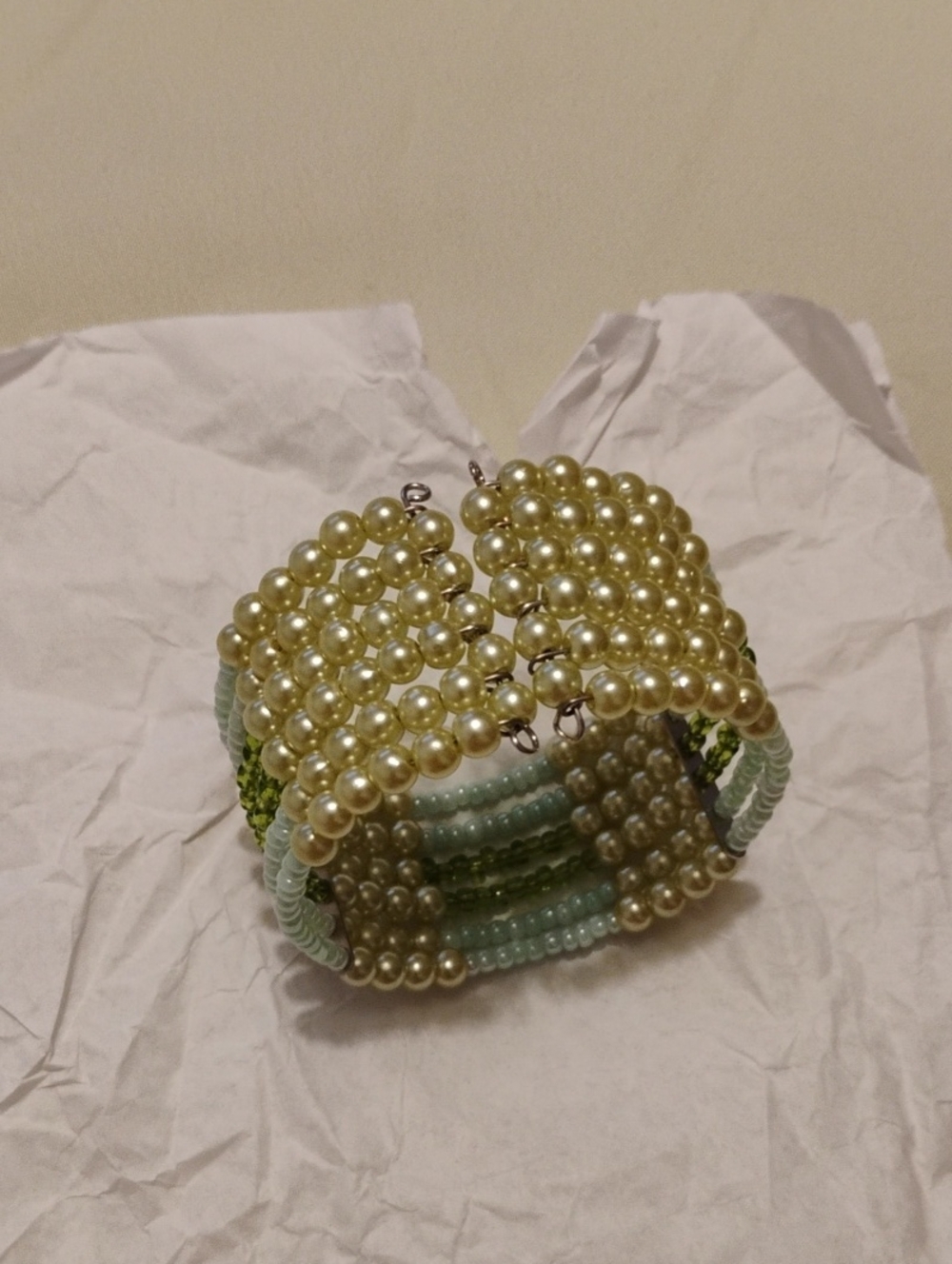 Pearl Beaded Stretch Bracelet in Pale Gold and Mint